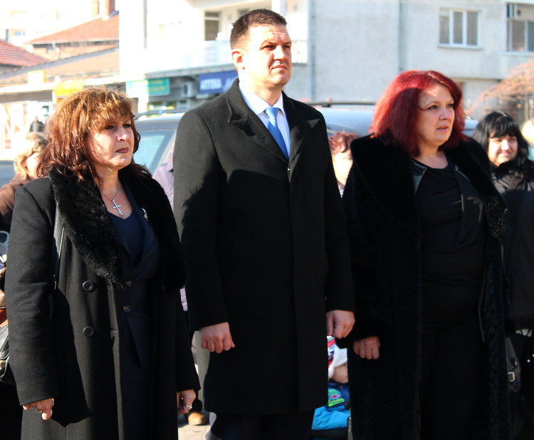 Рецитал и подаръци за празника на Симеоновград