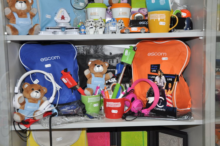 Коледно настроение в ЕСКОМ, на касите изненади за всеки 