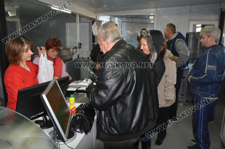 Напливът за риба е огромен в празничния ден 