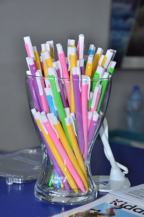 Коледно настроение в ЕСКОМ, на касите изненади за всеки 