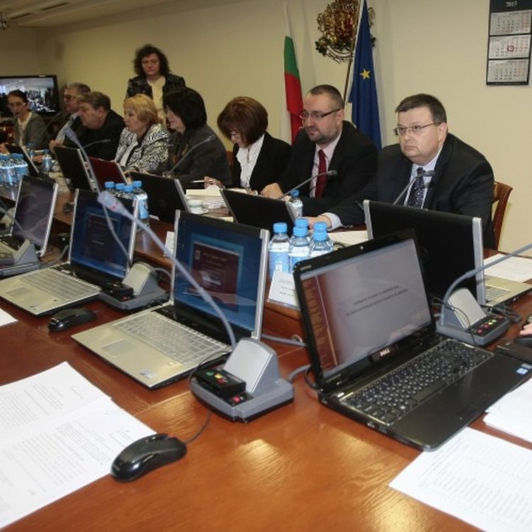 Съдиите обвиниха ВСС в силов подход към неудобните