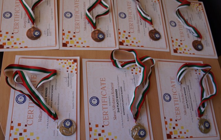 Отличиха алековци, победители от международен математически турнир