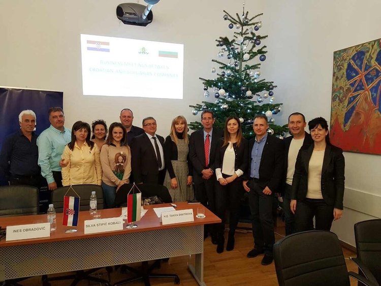 Делегация от Първомай представи местния бизнес в Хърватска и участва в благотворителен търг