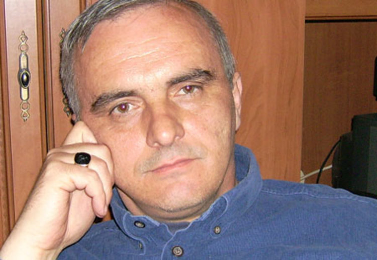 Пловдивският учител Ангел Грънчаров обяви гладна стачка