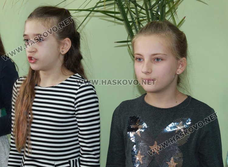 49 славейковци получиха стипендии по наредбата за даровити деца