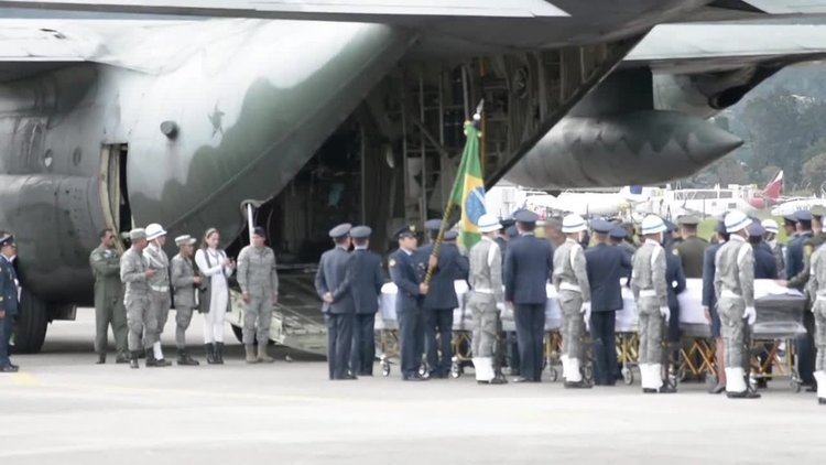 Арестуваха двама за разбилия се самолет с бразилски футболисти