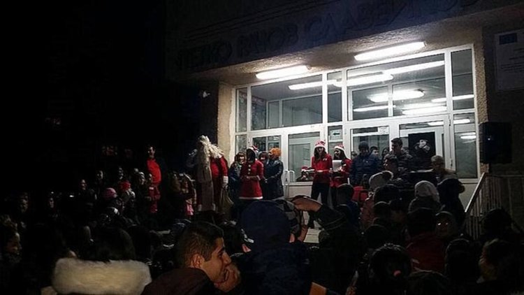 Елхата на "Славейков" грейна - нова, екологична и блестяща