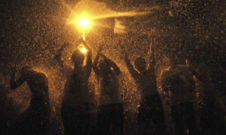 Двеста и шестдесет хиляди студенти празнуват днес