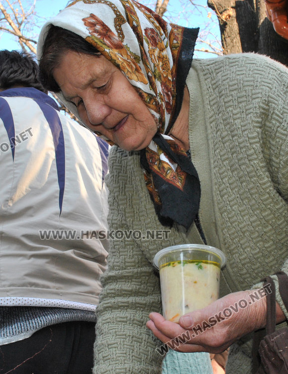 Общински съветник плаща от джоба си супа за бедни всеки четвъртък