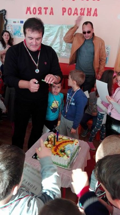 Медали и грамоти за най-мъничките волейболисти на Кърджали