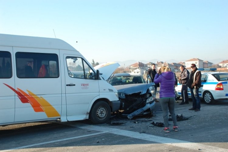 Снимка: "Старият мост"