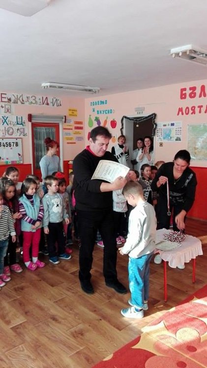 Медали и грамоти за най-мъничките волейболисти на Кърджали