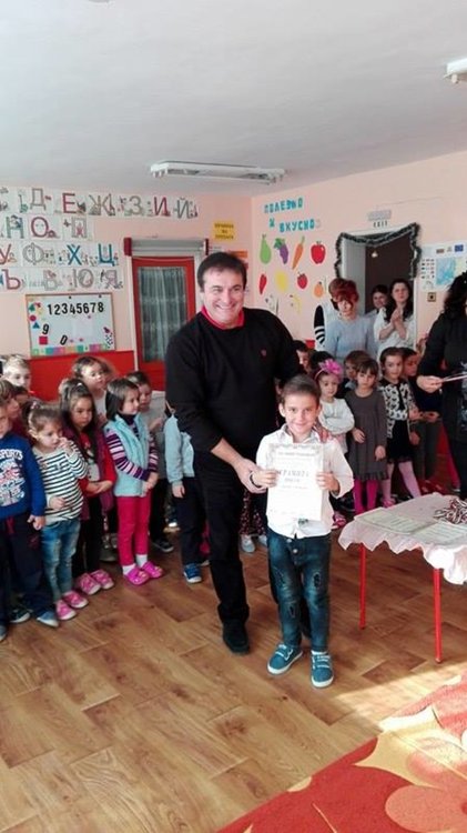 Медали и грамоти за най-мъничките волейболисти на Кърджали