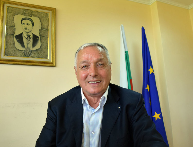 Назми Мюмюн