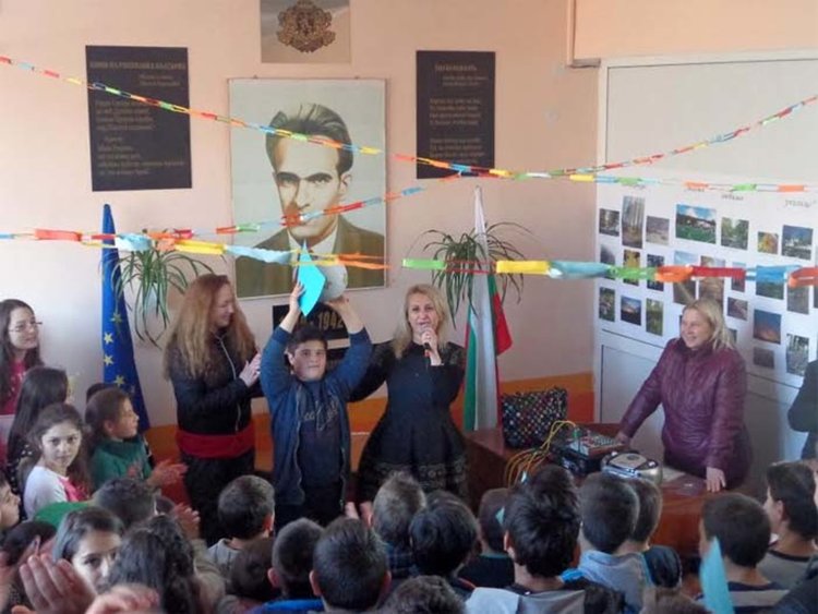Седмица на Вапцаров в училището в Рани лист