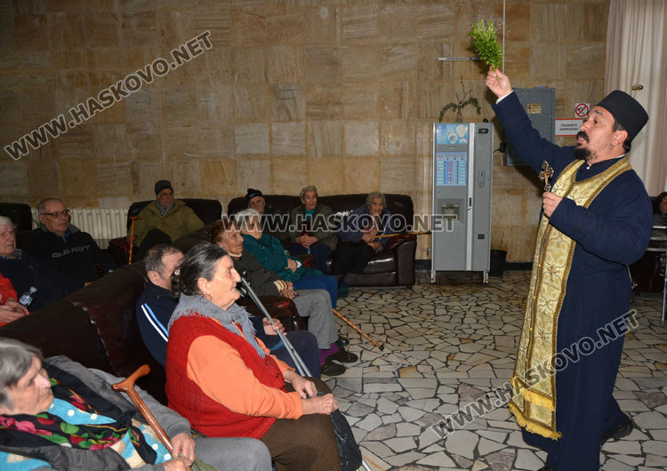 Водосвет за Света Анна край едноименния параклис на „Кенана“