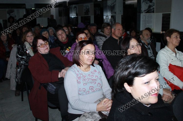 "На пръсти" представи Весела Недкова в Димитровград