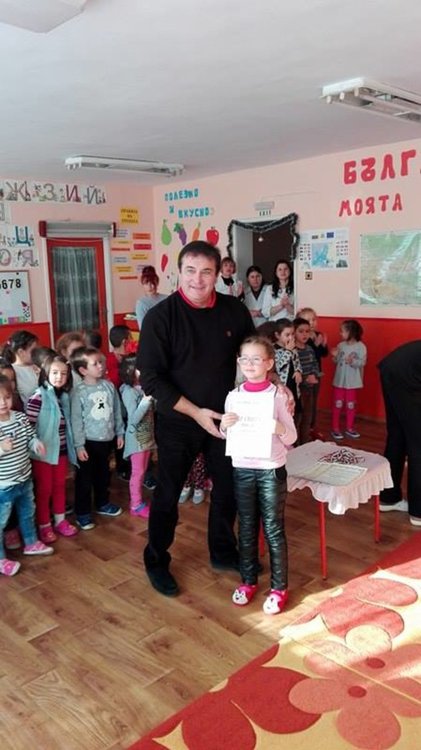 Медали и грамоти за най-мъничките волейболисти на Кърджали