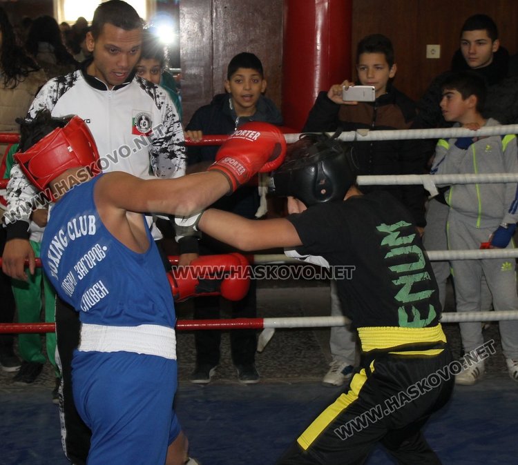 Коледен турнир по бокс организираха в Димитровград