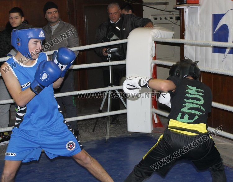 Коледен турнир по бокс организираха в Димитровград