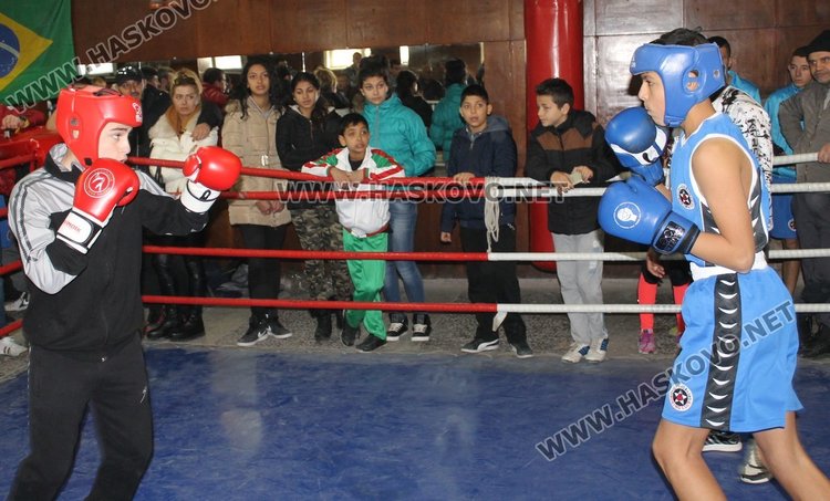 Коледен турнир по бокс организираха в Димитровград