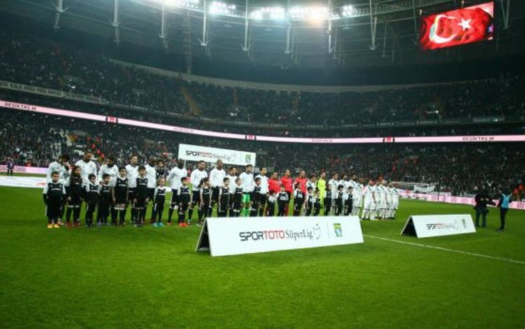 Атентатори убиха над 38 души след мач на Бешикташ в Истанбул