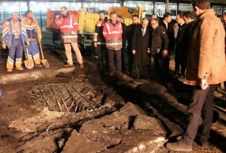 29 загинали и 166 ранени при атентат в Истанбул (видео)