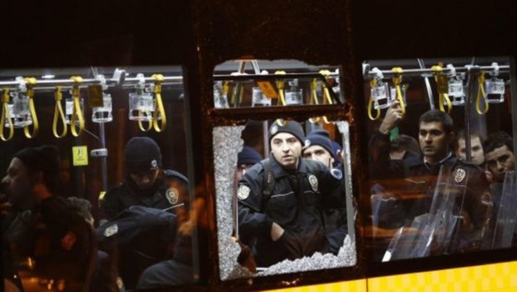 29 загинали и 166 ранени при атентат в Истанбул (видео)