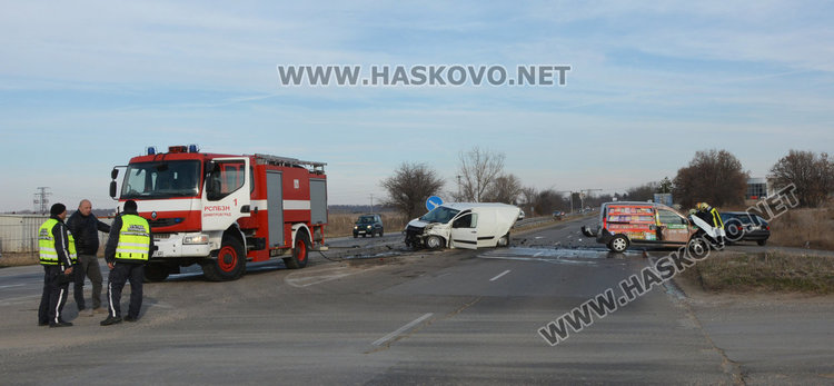 Търговец на сирене предизвика верижна катастрофа край Хасково