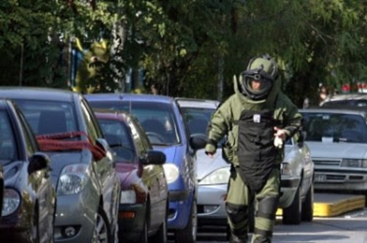 Взрив е бил обезвреден пред входа на гръцкото министерство на труда в Атина