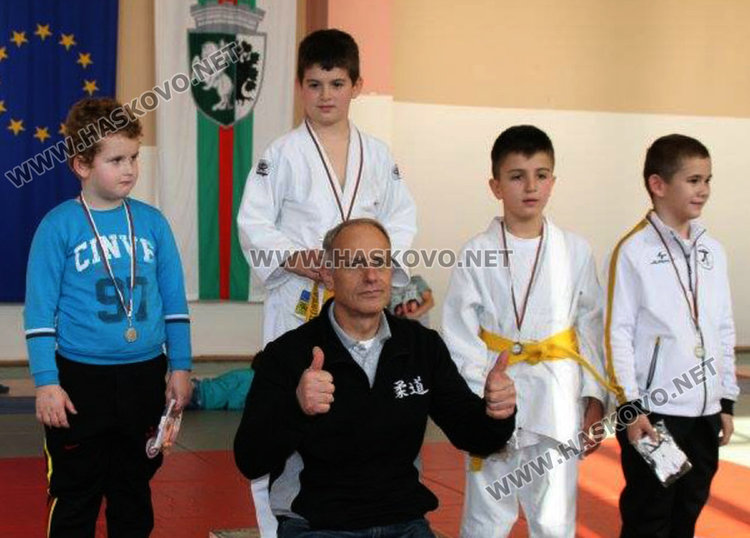 Хасковските джудисти станаха отборни шампиони на Коледен турнир