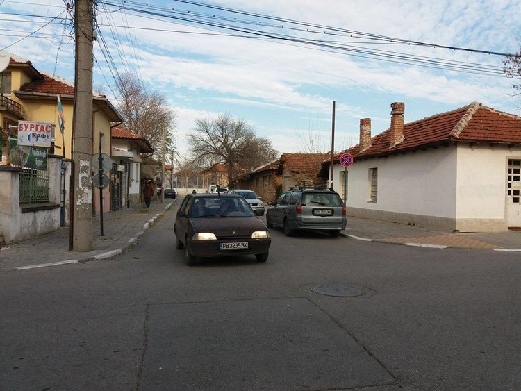 На 15 декември стартира новата организация на движение в центъра на Първомай