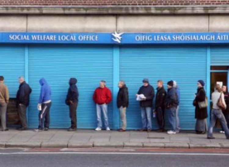 Брюксел затяга обезщетенията за безработни чужденци