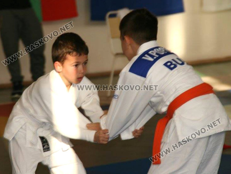 Хасковските джудисти станаха отборни шампиони на Коледен турнир