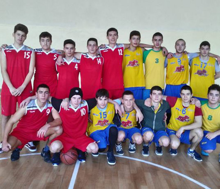 Спортистите от „Отец Паисий” посрещнаха връстници от Нова Загора