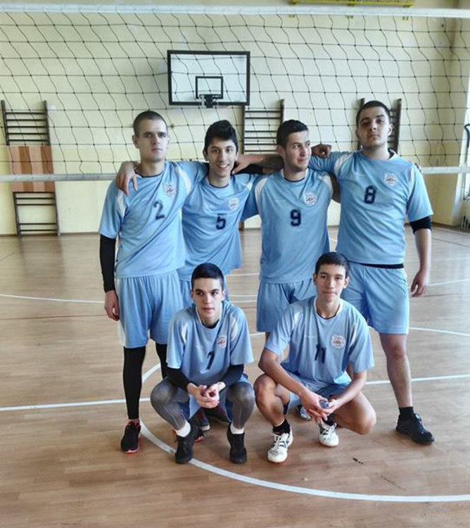 Спортистите от „Отец Паисий” посрещнаха връстници от Нова Загора