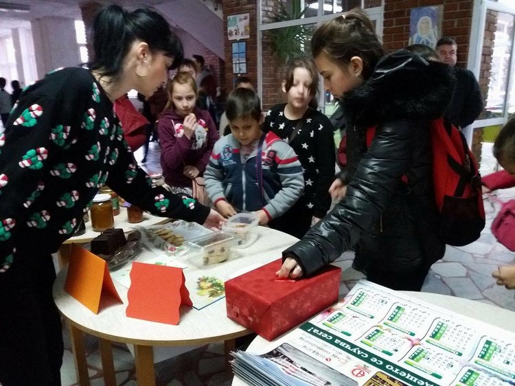 С домашни вкусотии в "Златаров" събират парички за Хитрино