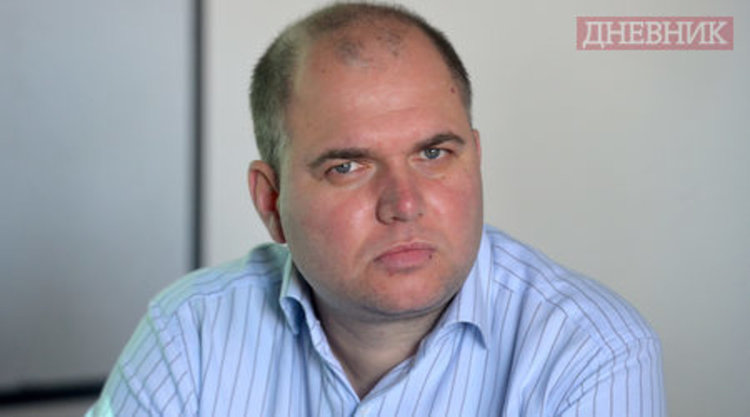 За нов съпредседател бе избран Владислав Панев, който е родом от Димитровград