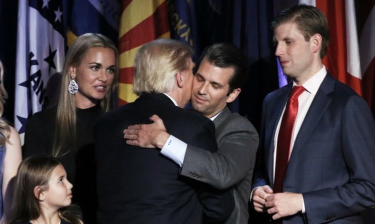 Тръмп предава семейния бизнес на синовете си