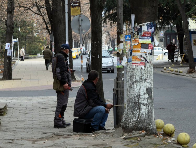 Ремонт на осветлението на "Отец Паисий"