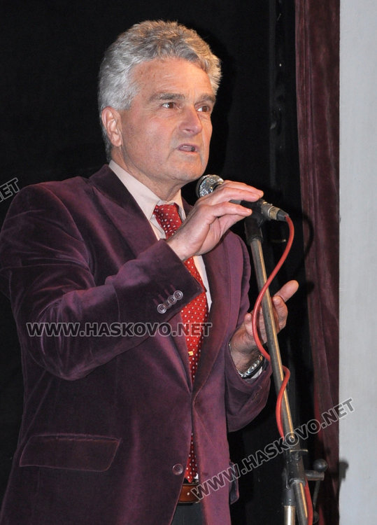 „Китна Тракия“ изнесе отложения заради траура Коледен концерт в театъра