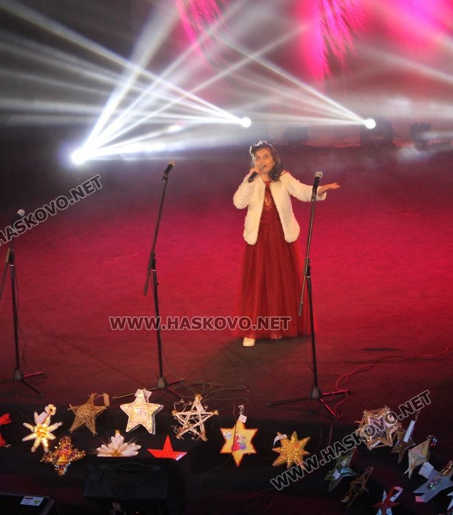 Талантите на Димитровград се изявиха в Коледен концерт