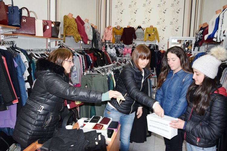 Ученици от Ардино събират средства на пострадалите в  Хитрино