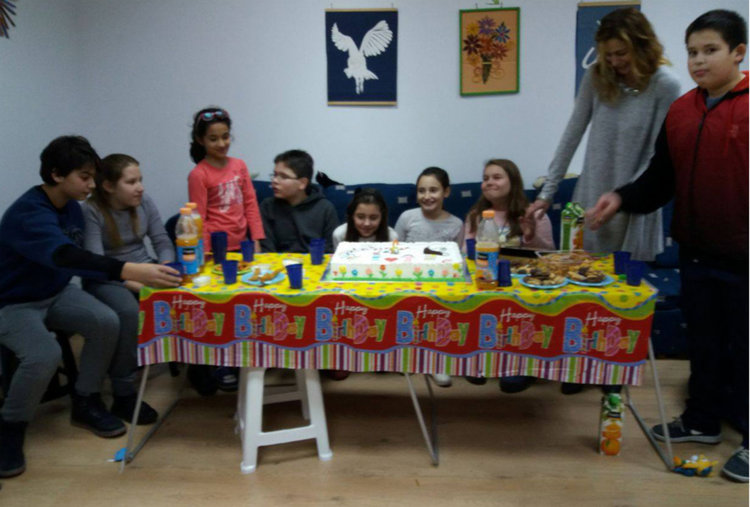 “Клуб на радостта” стана на шест години 