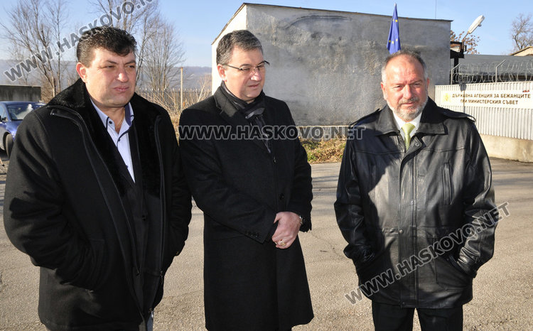 С 1 млн.лв. ремонтират погромения бежански център в Харманли