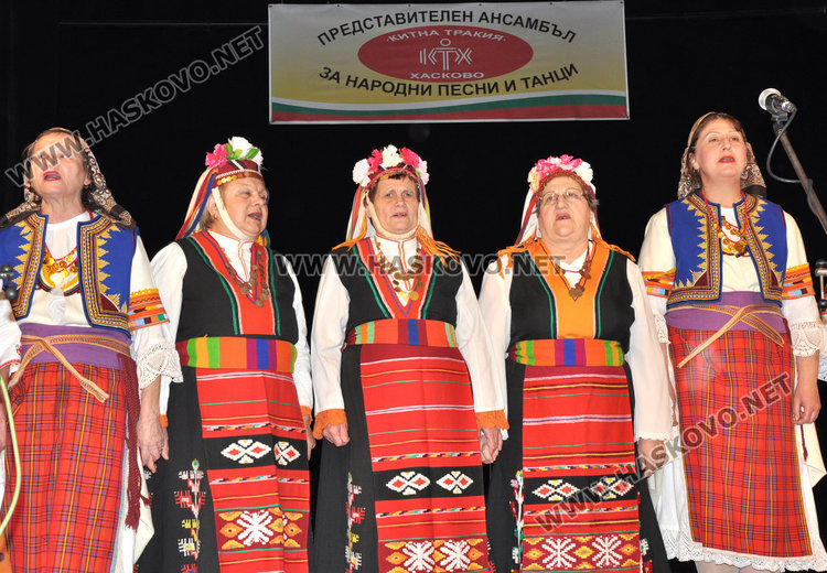 „Китна Тракия“ изнесе отложения заради траура Коледен концерт в театъра