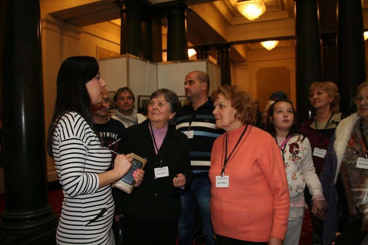 Първомайци влязоха в Парламента