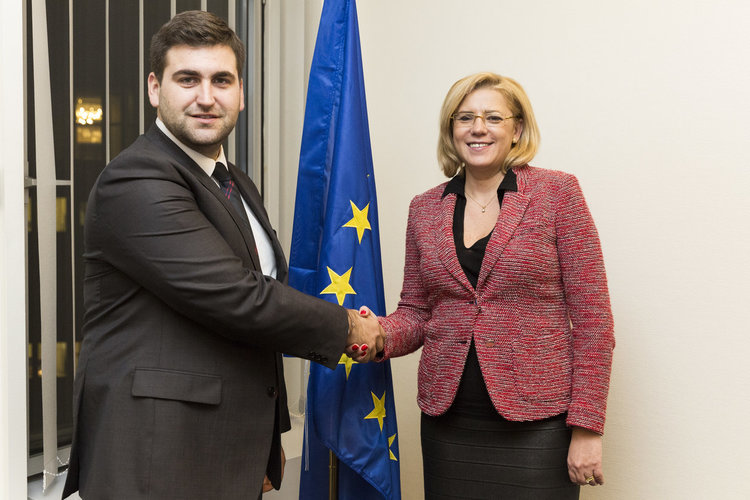 Евродепутатът Андрей Новаков обсъди с еврокомисаря Корина Крецу възможности за допълнителна европейската помощ за Хитрино