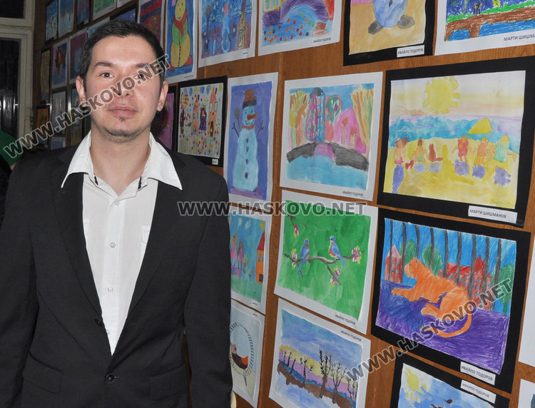 Художници от „Пастело” с първа изложба в ДНА