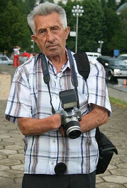 В КДК откриват благотворителна изложба на фотографите Цветан Маджаров и Мирослав Бекяров